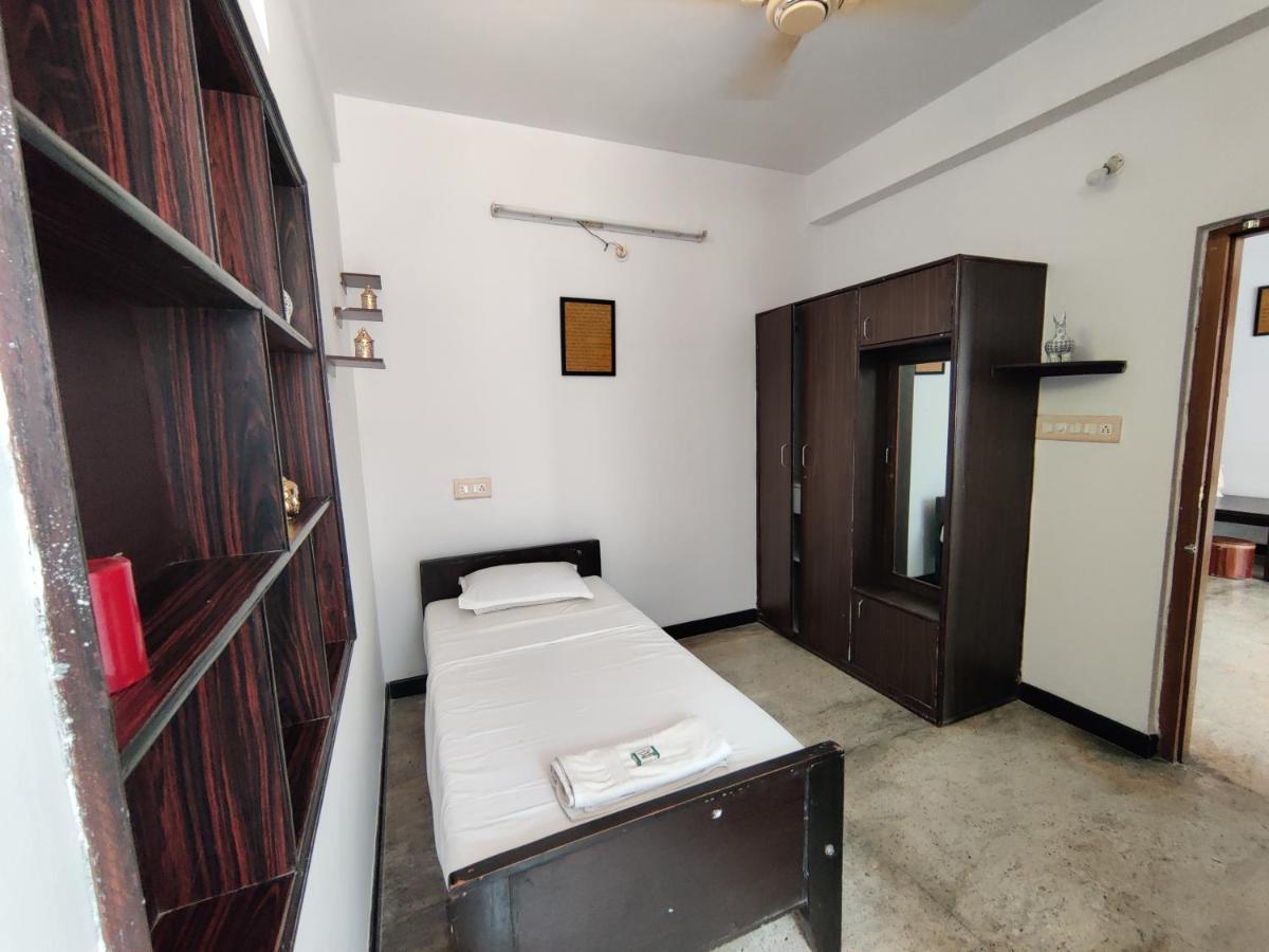 Ferienwohnung Yoga House Vanivilasa Puram Exterior foto