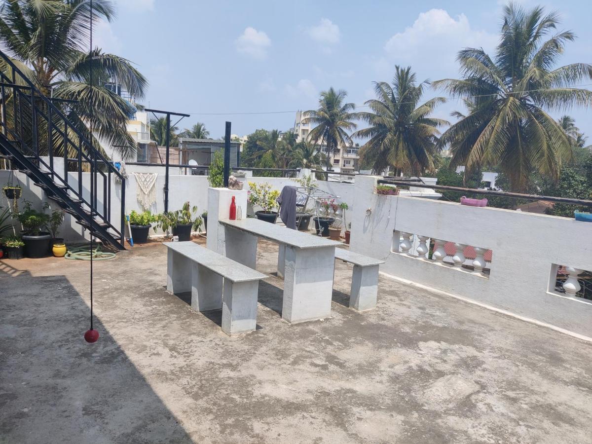 Ferienwohnung Yoga House Vanivilasa Puram Exterior foto